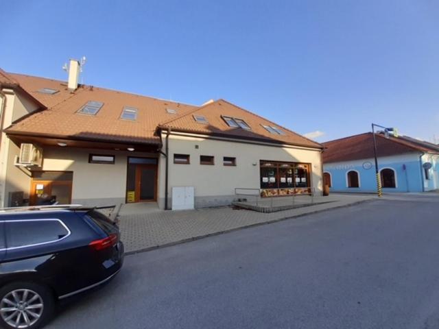 Apartman Kamenice Kamenice nad Lipou Exteriör bild